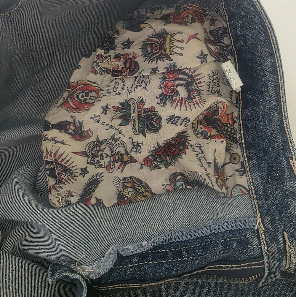Ed Hardy Blue Jeans with Tattoo-Inspired Lining Sz30 - Picture 3 of 8